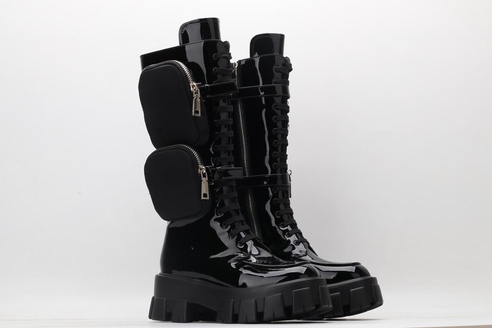 P*rada SNEAKER